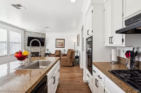 1402 Birdie Dr, Windsor, CA 95492 photo 12