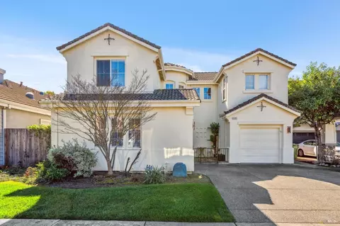 1402 Birdie Dr, Windsor, CA 95492