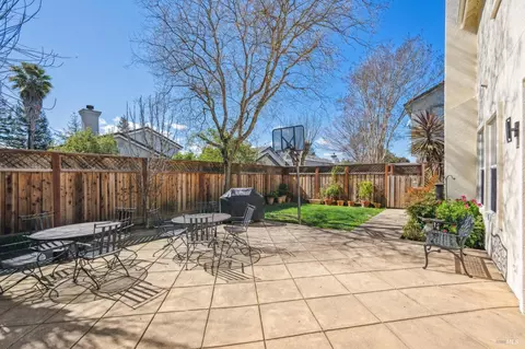 1402 Birdie Dr, Windsor, CA 95492 photo 37