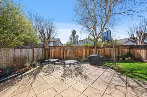 1402 Birdie Dr, Windsor, CA 95492 photo 42