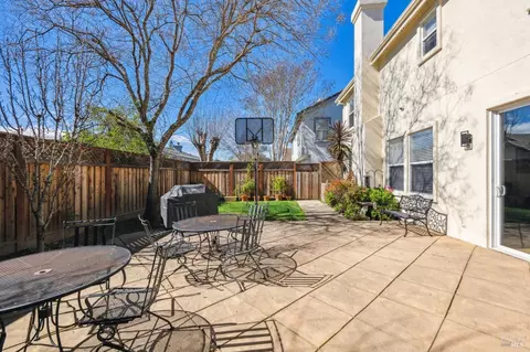 1402 Birdie Dr, Windsor, CA 95492 photo 38