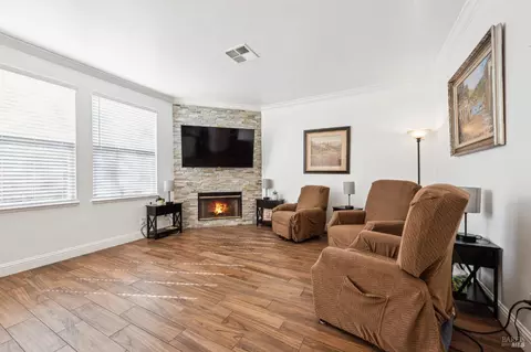1402 Birdie Dr, Windsor, CA 95492 photo 18