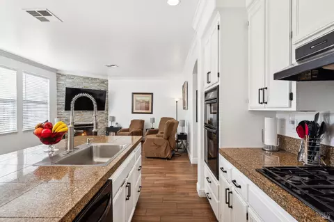 1402 Birdie Dr, Windsor, CA 95492 photo 11