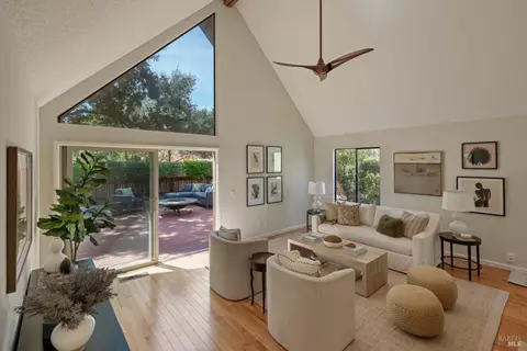 20986 Via Colombard, Sonoma, CA 95476