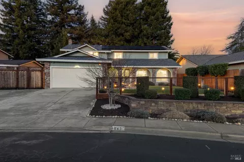 847 Santa Dorotea Cir, Rohnert Park, CA 94928