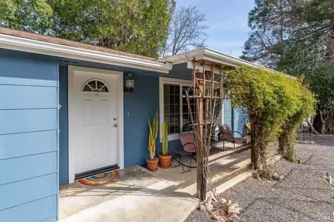 209 Park Ct, Ukiah, CA 95482