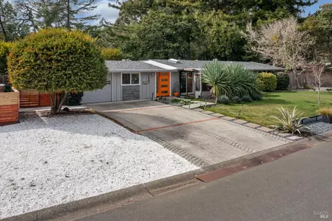 1007 Broadmoor Dr, Napa, CA 94558