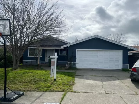 125 Lomita Ave, Vacaville, CA 95688