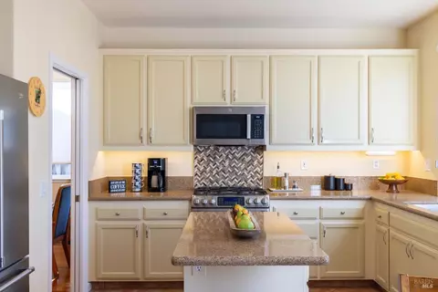 8735 Holly Leaf Dr, Windsor, CA 95492 photo 19