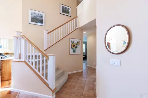 8735 Holly Leaf Dr, Windsor, CA 95492 photo 4