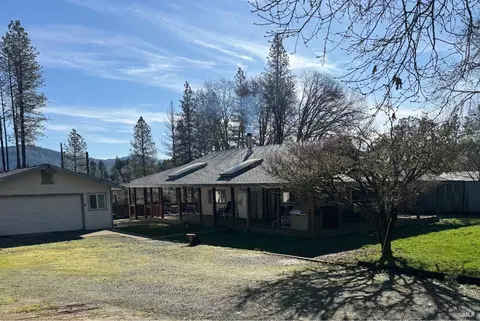 44401 Lakeview Ave, Laytonville, CA 95454