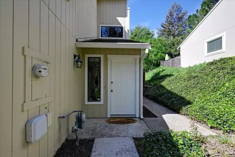 2408 Heatherleaf Ln, Martinez, CA 94553 photo 4