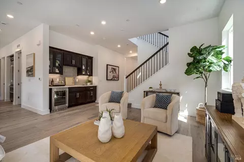 Living - 103 Grace Ln, Napa, CA 94559 photo 4 of 4