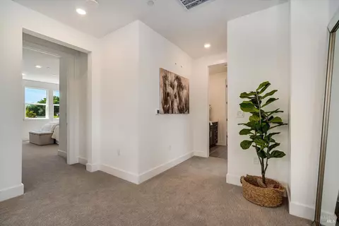 Entry Way - 103 Grace Ln, Napa, CA 94559 photo 5 of 5