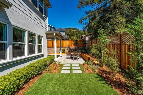 Exterior - 103 Grace Ln, Napa, CA 94559 photo 6 of 6