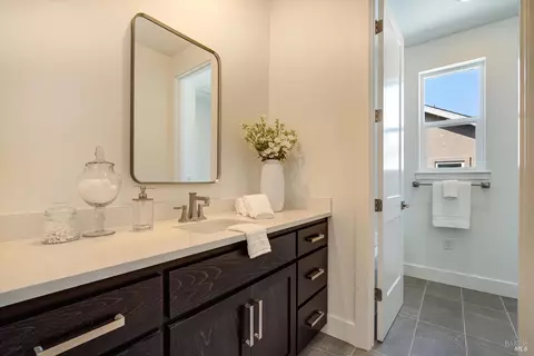 Bath - 103 Grace Ln, Napa, CA 94559 photo 3 of 3