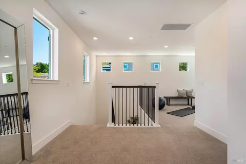 Entry Way - 103 Grace Ln, Napa, CA 94559 photo 4 of 5