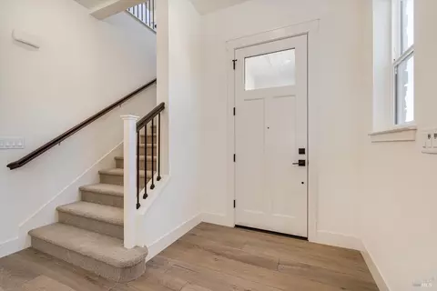 107 Grace Ln, Napa, CA 94559 photo 4