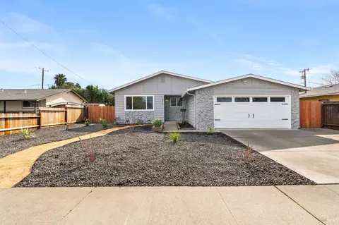 367 Folsom Dr, Vacaville, CA 95687