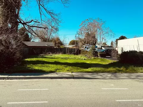 419 N Adams St, Dixon, CA 95620