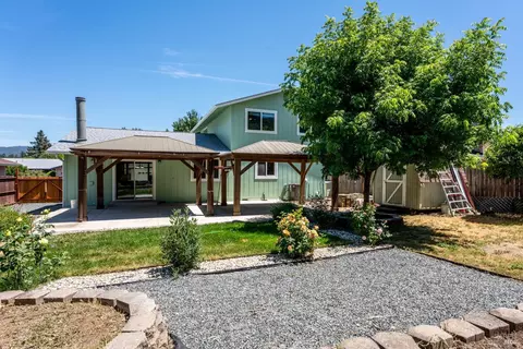 Exterior - 1344 Laurel Ave, Ukiah, CA 95482 photo 9 of 11