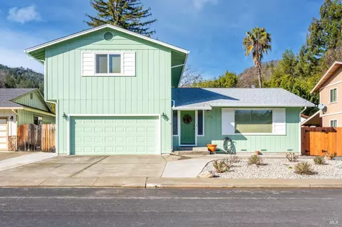 1344 Laurel Ave, Ukiah, CA 95482