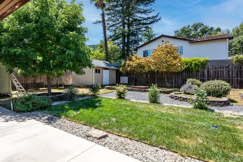 Exterior - 1344 Laurel Ave, Ukiah, CA 95482 photo 7 of 11