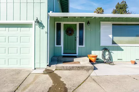 Exterior - 1344 Laurel Ave, Ukiah, CA 95482 photo 3 of 11