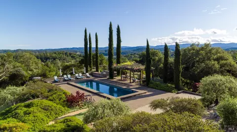 2100 Ridge Oaks Rd, Geyserville, CA 95441