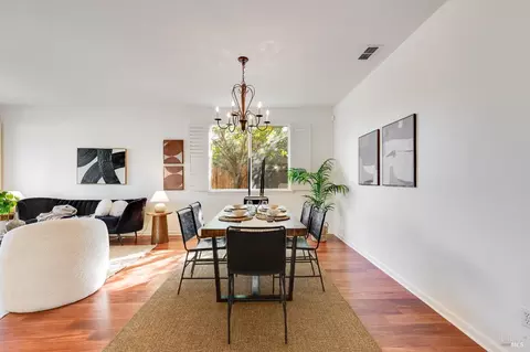 Dining - 925 Dunerose Ct, Vacaville, CA 95687 photo 1 of 3