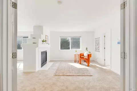 Living - 925 Dunerose Ct, Vacaville, CA 95687 photo 9 of 10