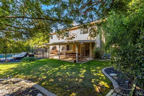 Exterior - 925 Dunerose Ct, Vacaville, CA 95687 photo 9 of 20