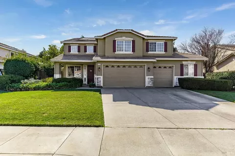 Exterior - 925 Dunerose Ct, Vacaville, CA 95687 photo 2 of 20