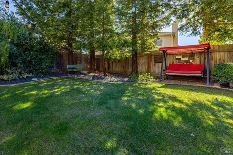 Exterior - 925 Dunerose Ct, Vacaville, CA 95687 photo 10 of 20