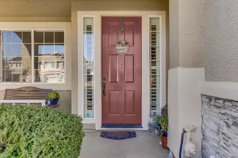 Entry Way - 925 Dunerose Ct, Vacaville, CA 95687 photo 1 of 7