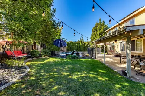 Exterior - 925 Dunerose Ct, Vacaville, CA 95687 photo 8 of 20