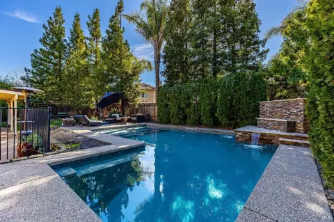 Exterior - 925 Dunerose Ct, Vacaville, CA 95687 photo 19 of 20