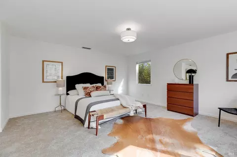 Bedroom - 925 Dunerose Ct, Vacaville, CA 95687 photo 12 of 15