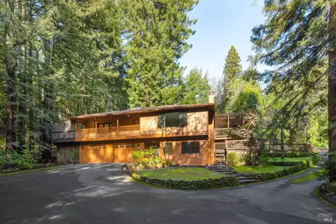 11495 Sunnyside Ave, Forestville, CA 95436