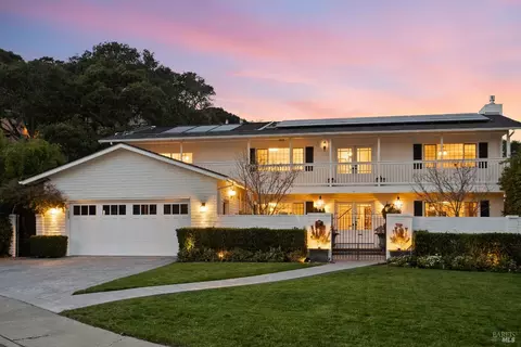 8 Nightingale Ln, San Rafael, CA 94901