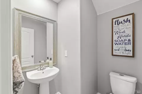 2442 Sheldon Dr, Fairfield, CA 94533 photo 9