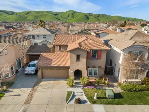 2442 Sheldon Dr, Fairfield, CA 94533 photo 2