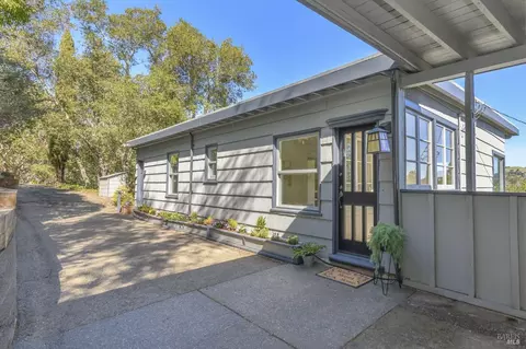 195 Ridgeway Ave, Fairfax, CA 94930