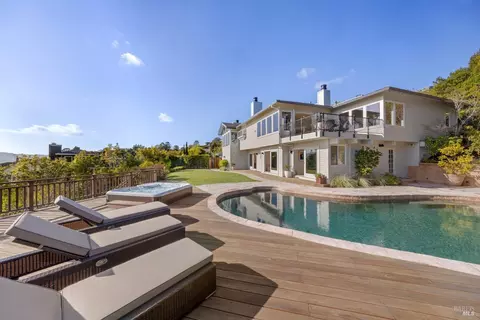 43 Meadow Hill Dr, Tiburon, CA 94920