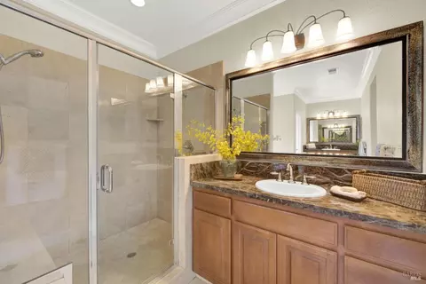 Bath - 754 Duet Dr, Fairfield, CA 94534 photo 3 of 6