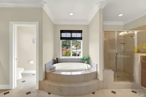 Bath - 754 Duet Dr, Fairfield, CA 94534 photo 2 of 6