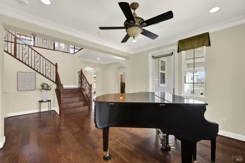 Entry Way - 754 Duet Dr, Fairfield, CA 94534 photo 3 of 15