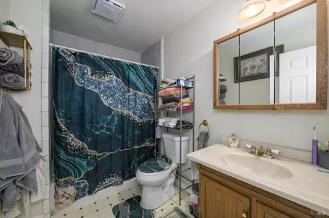 Bath - Undisclosed, Vacaville, CA 95688 photo 1 of 2