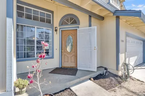 108 Crownpointe Dr, Vallejo, CA 94591 photo 4