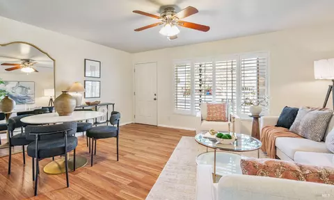 2934 W Steele Ln, Santa Rosa, CA 95403